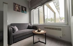 Cozy And Modern City Loft Residence Next To The Old Town